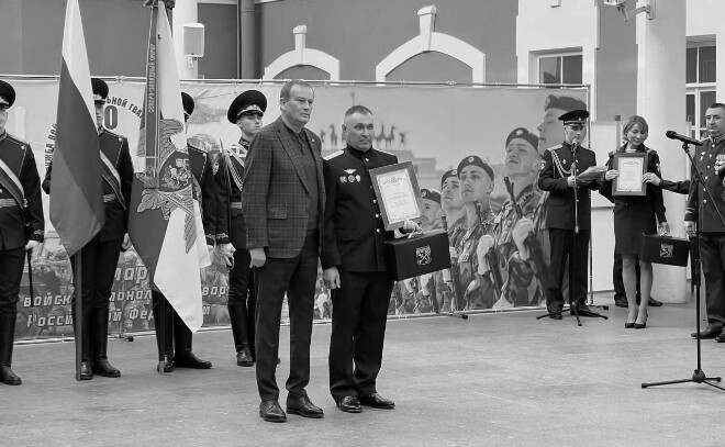 Александр Дрозденко поздравил росгвардейцев с 10-летием ведомства и 215-летием войск правопорядка