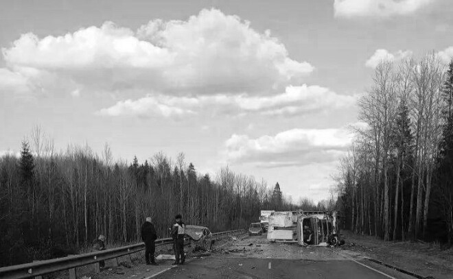 За сутки в Ленобласти ликвидировали 11 пожаров и последствия шести ДТП